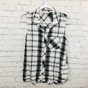 $ Calvin Klein Sleeveless Lightweight Tank Small